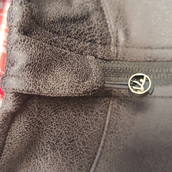 🌼 Womens running jacket, soft faux leather size L large, but fits like M medium - Picture 3 of 13